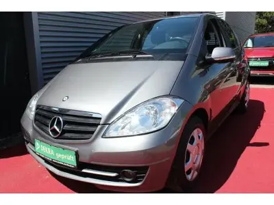 Gebraucht Mercedes A180 Classic 116 PS (85 kW) 2011 Grau Kleinwagen