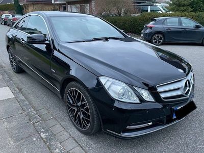 Gebraucht Mercedes E300 Elegance 252 PS (185 kW) 2011 Schwarz Coupé