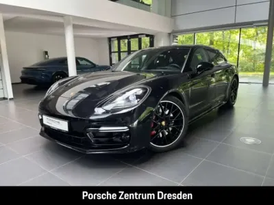 Gebraucht Porsche Panamera Sport Turismo 480 PS (353 kW) 2023 Tiefschwarzmetallic (metallic) Limousine