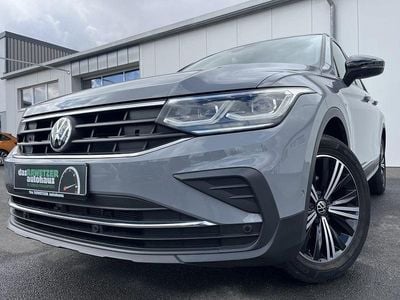 Gebraucht VW Tiguan United 150 PS (110 kW) 2021 Grau SUV
