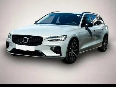 Gebraucht Volvo V60 Plus 310 PS (228 kW) 2024 Manufacturer Kombi
