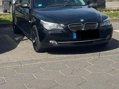Second-hand BMW 525 Lifestyle 197 CP (144 kW) 2007 Negru Berlinǎ