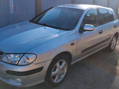 Nissan Almera
