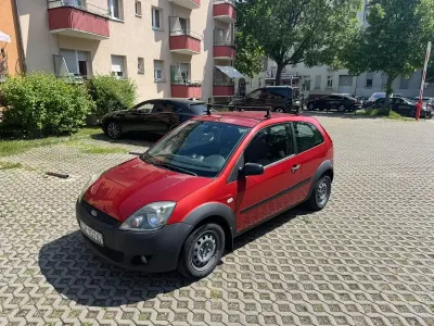 Używany Ford Fiesta 2006 Czerwony Hatchback