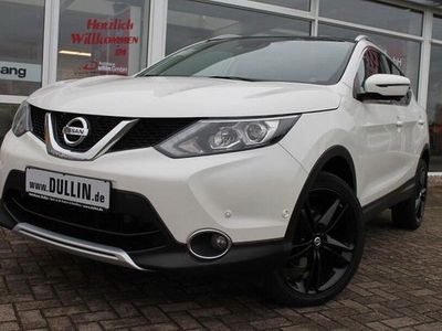 Usata Nissan Qashqai Black Edition 131 CV (96 kW) 2016 Bianco SUV
