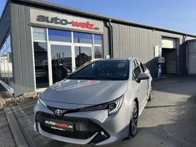 Używany Toyota Corolla Team 179 KM (131 kW) 2020 Szary Kombi