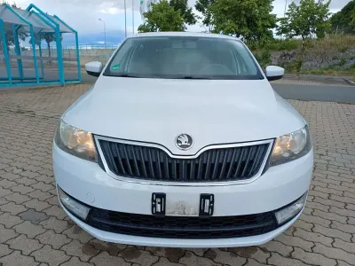 Gebraucht Skoda Rapid Drive 86 PS (63 kW) 2014 Weiß Kleinwagen