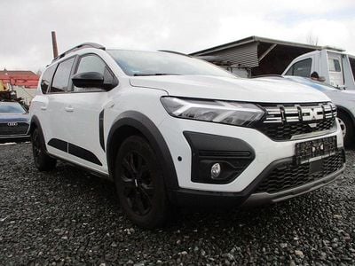 Gebraucht Dacia Jogger Extreme 101 PS (74 kW) 2023 Weiß Van / Kleinbus