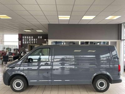 Gebraucht VW Transporter 150 PS (110 kW) 2020 Grau Van