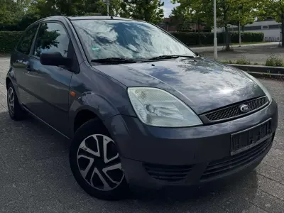Gebraucht Ford Fiesta Trend 80 PS (58 kW) 2003 Grau Kleinwagen