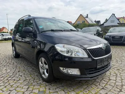 Gebraucht Skoda Roomster Ambition 86 PS (63 kW) 2012 Schwarzmagic perleffekt Van / Kleinbus