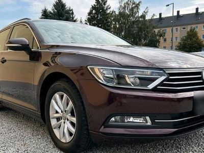 Gebraucht VW Passat 120 PS (88 kW) 2018 Andere farben Kombi