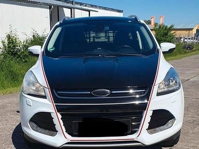 Gebraucht Ford Kuga Titanium 140 PS (102 kW) 2014 Weiß SUV