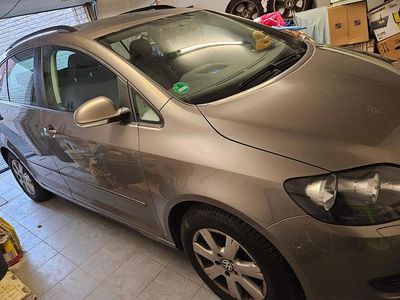 Grau Gebraucht 2011 VW Golf Plus Cross Trendline Van / Kleinbus | 7.899 € (Etwas zu teuer)