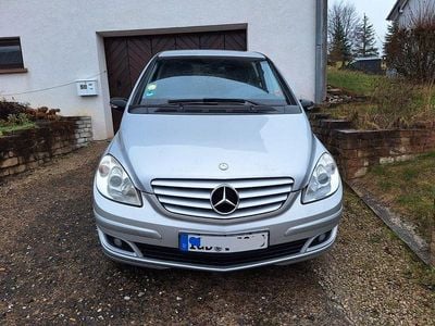 Silber Gebraucht 2007 Mercedes B150 Van / Kleinbus | 4.500 € (Fairer Preis)