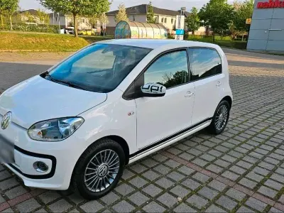 Gebraucht VW up! high up! 69 PS (50 kW) 2013 Weiß Kleinwagen