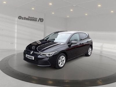 Käytetty VW Golf VIII Life 131 HP (96 kW) 2023 Musta Sedan
