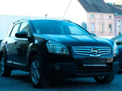 Gebraucht Nissan Qashqai +2 Tekna 141 PS (103 kW) 2010 Schwarz SUV