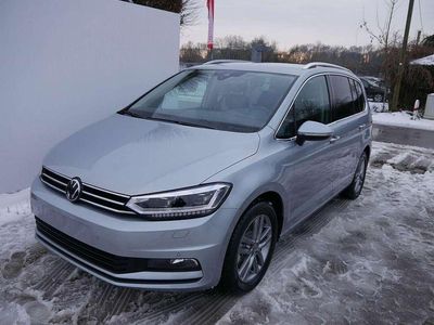 Neu VW Touran Comfortline 150 PS (110 kW) 2026 Oyster silver metallic Van / Kleinbus