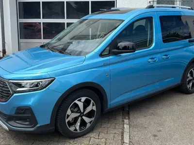Neu Ford Tourneo Connect Active 122 PS (89 kW) 2026 Blau Van / Kleinbus