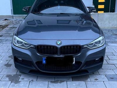 Gebraucht BMW 330 Sport Line 258 PS (189 kW) 2013 Grau Kombi