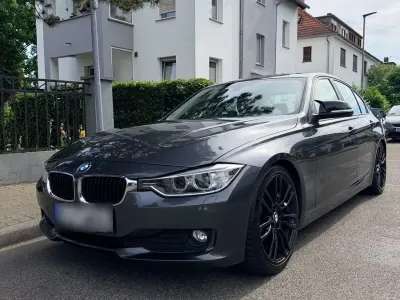 Gebraucht BMW 320 184 PS (135 kW) 2014 Grau Limousine