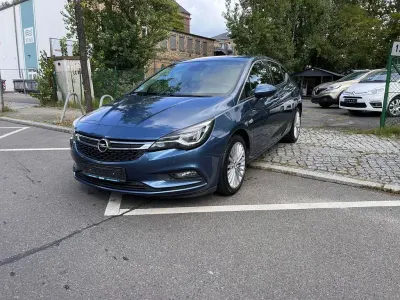 Gebraucht Opel Astra Innovation 136 PS (100 kW) 2015 Blau Limousine