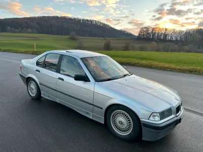 Gebraucht BMW 320 150 PS (110 kW) 1991 Grau Limousine