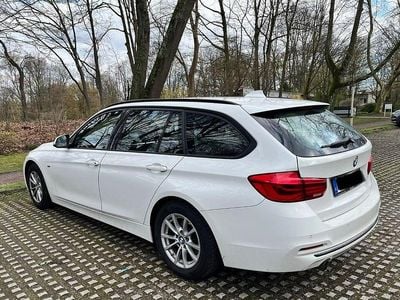 Second-hand BMW 318 Sport Line 150 CP (110 kW) 2015 Alb Break