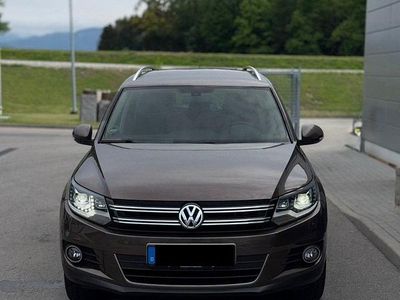 Gebraucht VW Tiguan 160 PS (117 kW) 2012 Grau SUV