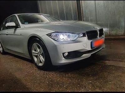 Gebraucht BMW 318 143 PS (105 kW) 2013 Silber Kombi