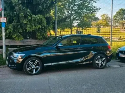 Gebraucht BMW 118 Sport Line 143 PS (105 kW) 2012 Schwarz Kleinwagen