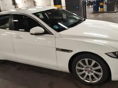 Gebraucht Jaguar XE Pure 179 PS (131 kW) 2018 Weiß Limousine