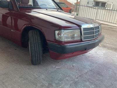 Gebraucht Mercedes 190 75 PS (55 kW) 1991 Violet Limousine