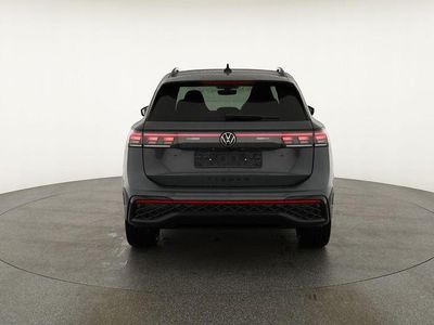 Delfingrau metallic Gebraucht 2025 VW Tiguan R-line SUV | 51.475 € (Fairer Preis)