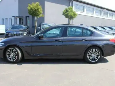 Gebraucht BMW 530 Sport Line 252 PS (185 kW) 2017 Sophistograu brillanteffekt Limousine