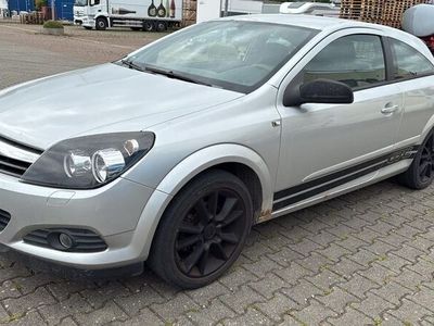 Opel Astra GTC