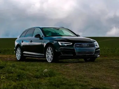 Gebraucht Audi A4 190 PS (139 kW) 2016 Schwarz Kombi