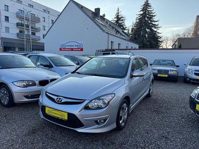 Continental silver Gebraucht 2011 Hyundai i30 Edition Kleinwagen | 7.490 € (Teuer)