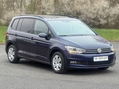 Gebraucht VW Touran Comfortline 150 PS (110 kW) 2019 Blau Van / Kleinbus
