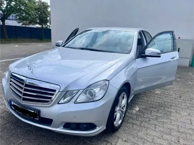 Gebraucht Mercedes E350 Elegance 292 PS (214 kW) 2011 Silber Limousine