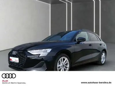Używany Audi A3 Ambiente 116 KM (85 kW) 2025 Czarny Sedan/Limuzyna