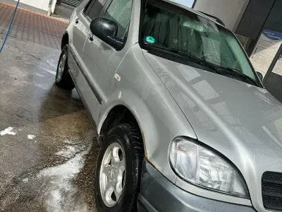 Brugt Mercedes ML320 218 HK (160 kW) 2000 Sølv SUV