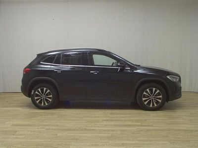 Second-hand Mercedes GLA250 Style 218 CP (160 kW) 2022 Negru SUV