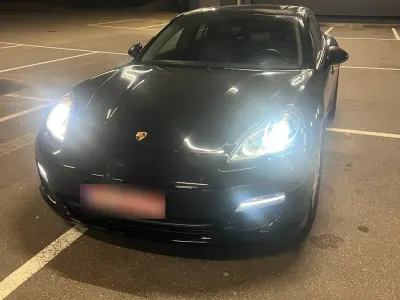 Gebraucht Porsche Panamera 299 PS (219 kW) 2012 Schwarz Kleinwagen
