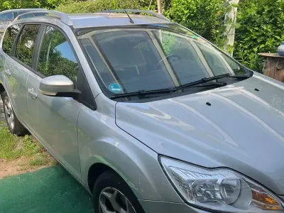 Gebraucht Ford Focus Style 101 PS (74 kW) 2010 Silber Kombi