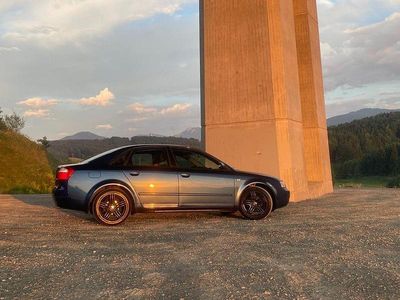 Używany Audi A4 Ambiente 102 KM (75 kW) 2004 Niebieski Sedan/Limuzyna