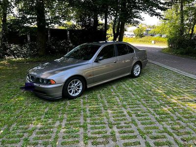 BMW 525