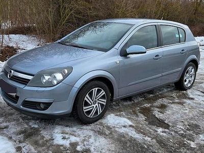 Silber Gebraucht 2004 Opel Astra Kleinwagen | 1.700 € (Guter Preis)
