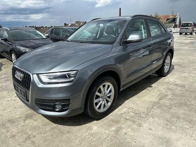 Grau Gebraucht 2011 Audi Q3 Comfort SUV | 12.200 € (Fairer Preis)